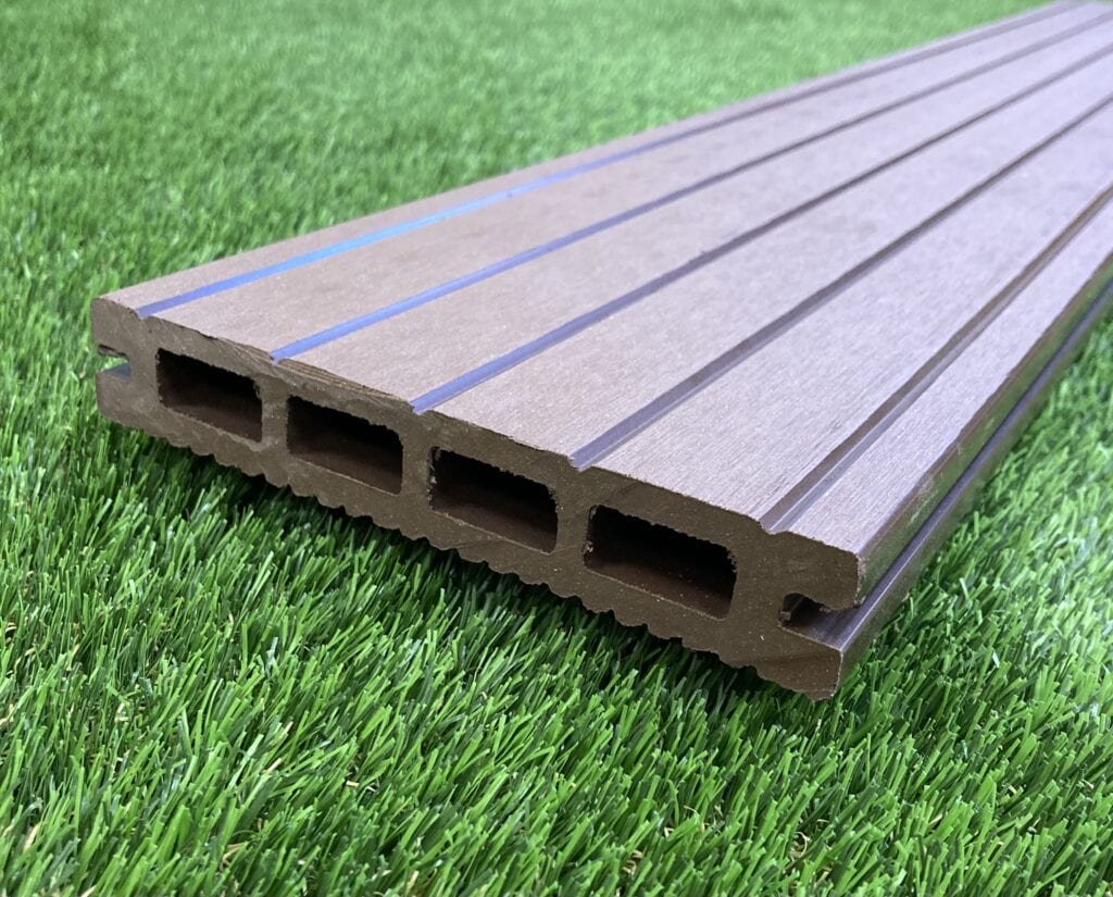 2.9m Composite Decking Woodgrain Composite Boards